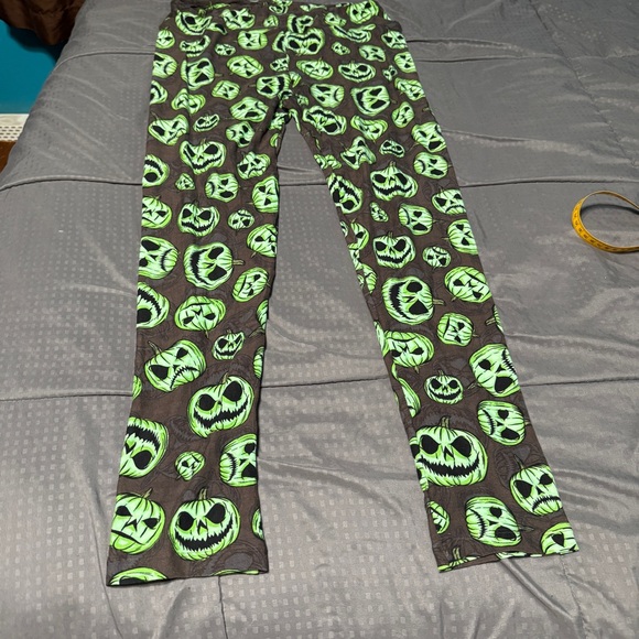 LuLaRoe TC Leggings Green Pumpkins Halloween Women's Size Tall & Curvy - Picture 5 of 8